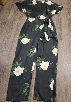 Zara Black Label Black Cream Floral Satin Tie Waist Jumpsuit Romper Size Large thumbnail 1