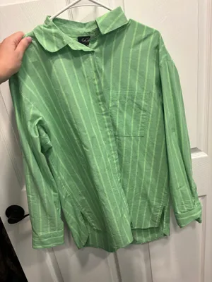 Boutique Top thumbnail 1