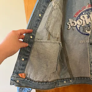 Hard Rock Cafe BALTIMORE Vintage 90s Denim Jean Jacket Save The Planet Medium thumbnail 4