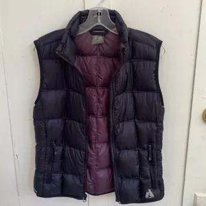 Eddie Bauer First Ascent Whittaker Mountain EB800 Down Puffer Vest Women Medium thumbnail 6