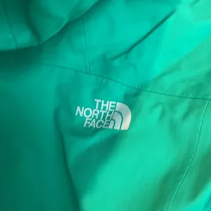 North Face Medium M Women'S Hyalite Rain Jacket Summit Green ✨ thumbnail 9