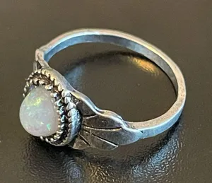 Simulated opal silver plated women ring size 9 thumbnail 3