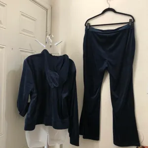 Juniper Blue Y2K Navy Blue Velvet Juicy Couture tracksuit Set Zip up Hoodie Sweatshirt Flare Sweatpants Mid Rise-XL Measurement in pics thumbnail 3