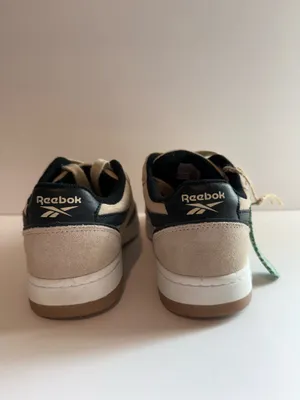 Reebok Unisex Sneakers Size 8 (25 cm) Beige & Black – New Without Box thumbnail 10