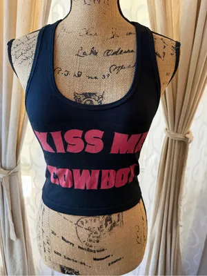 “Kiss Me Cowboy” Black Racerback Crop Tank Top Y2K Western Sz M thumbnail 3