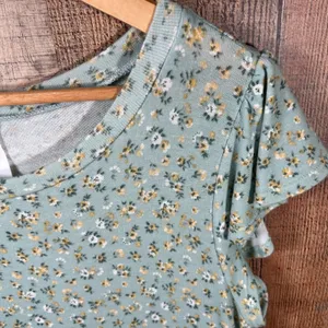 Honeyme Sage Green Ditsy Floral Knit Tiered Babydoll Mini Dress Small Flutter thumbnail 2