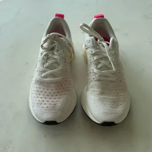 Nike thumbnail 3