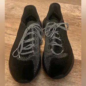 Ladies Adidas Tubular Tennis Shoes thumbnail 2