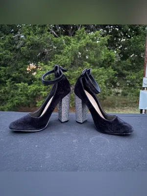 Shoedazzle Black Velvet Ulyssa Rhinestone Ankle Strap Block Heels Size 6 thumbnail 4