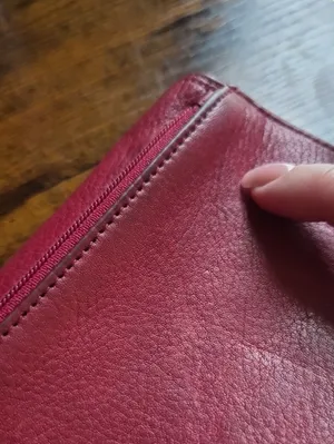 Vintage Red Leather Fossil trifold wallet thumbnail 11
