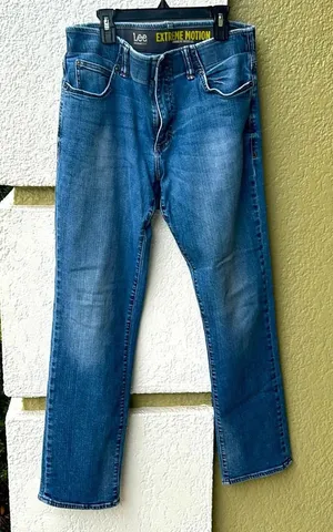 Lee Extreme Motion Straight Fit Tapered Leg women’s jeans 32x32 thumbnail 1