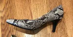 Faux snakeskin heels Size 7.5 thumbnail 3