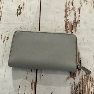 Michael Kors Cross‎ Grain Leather Embellished Wallet thumbnail 2