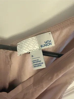 14th & Union Satin V-Neck Tank in Light Pink thumbnail 3