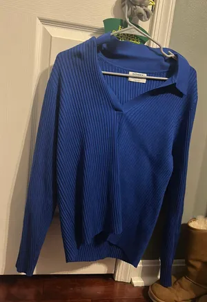 Old Navy Sweater thumbnail 2