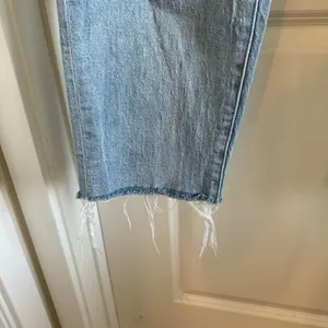Madewell High Rise Slim Boyjean in Prentice Wash thumbnail 9
