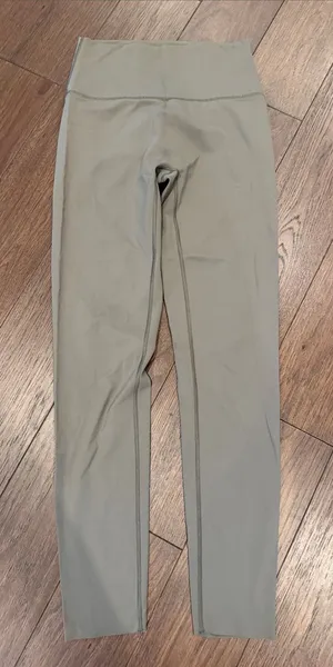 aerie Green High-Rise Leggings Size Medium - C16-056 thumbnail 1