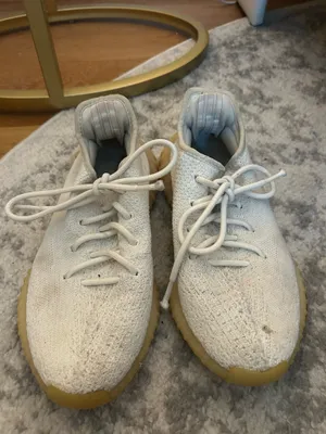 Yeezy 350 Boost thumbnail 2