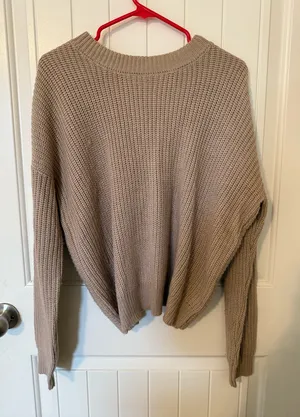 H&M Women’s Sweater thumbnail 1