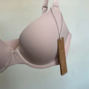 Skims Fits‎ Everybody T-shirt Demi Bra MICA 30D NWT thumbnail 3