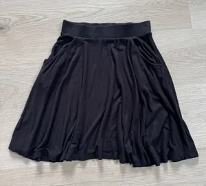 black skater skirt high waisted flare Y2K preppy size small thumbnail 1