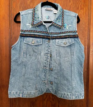 Vintage 90s Bill Blass Embroidered Floral Rhinestone Denim Vest M Cottage Garden thumbnail 1