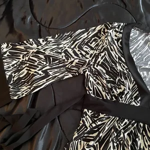 “Body central” dress  thumbnail 3
