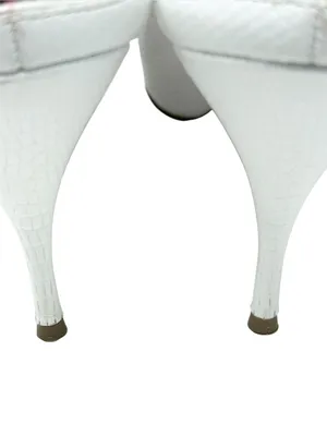 Christian Louboutin Zarli Quart White Leather Pointed Toe Mules Size 39.5 thumbnail 11