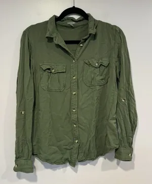 Green‎ Charlotte Russe button down thumbnail 1
