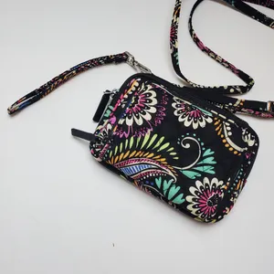 Vera Bradley wristlet/Crossbody Floral Black‎ quilted small Bag /wallet thumbnail 8