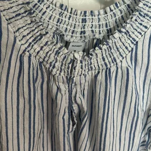 Old Navy Womens Blouse Medium thumbnail 2