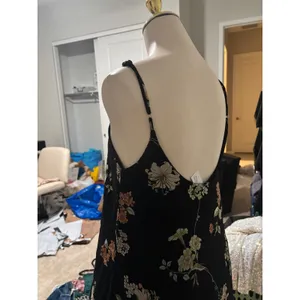 Brandy Melville Floral Cami Black Summer Tank Top One Size Adjustable Straps thumbnail 2