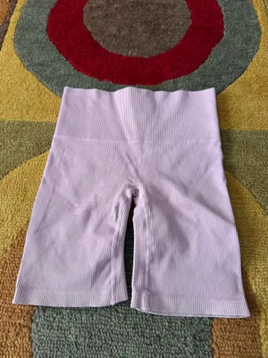 Aritzia TNA Light Purple Seamless Gym Biker Bike Shorts 7” Inseam Size XS thumbnail 3
