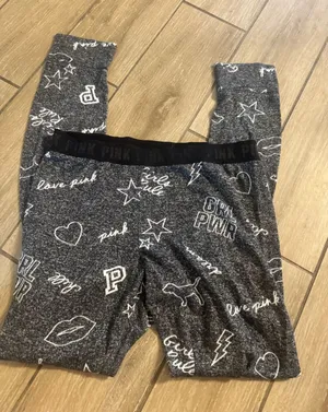 PINK Victoria's Secret Heather Charcoal Kids Logo & Graphic Leggings thumbnail 1
