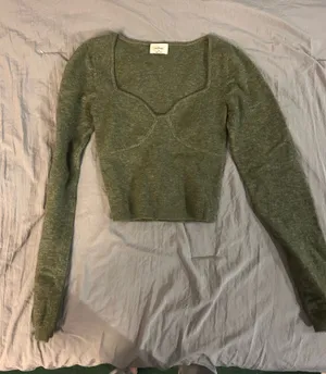 Green top thumbnail 1