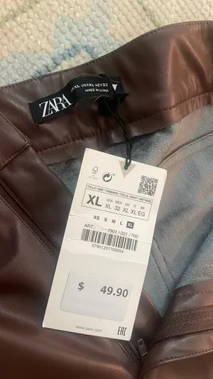 ZARA faux Leather Pants With Slit thumbnail 7