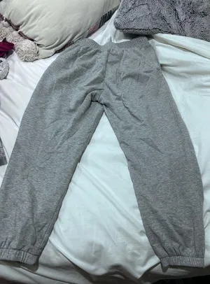 Grey H&M sweatpants thumbnail 2