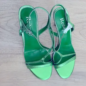 Christmas green t strap stiletto heels size 9 shiny thumbnail 4