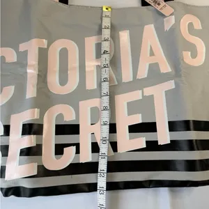 Victoria's‎ Secret Pink and Gray Tote Bag with Chic Design thumbnail 2