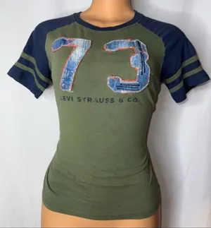 Levi’s t shirt  thumbnail 1