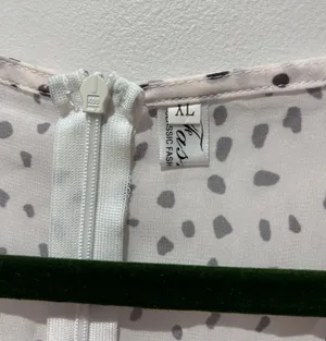 Romper Size XL thumbnail 3