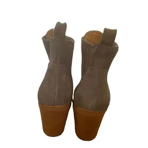 Marc Fisher Suede Leather Gadri Pointed Toe Bootie Gray SZ 6.5 thumbnail 8
