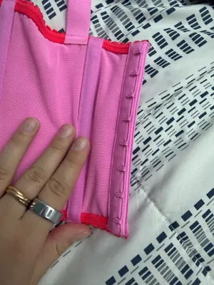 Skims corset thumbnail 6