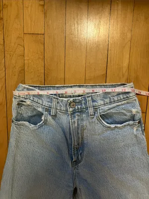 Abercrombie & Fitch 90s Relaxed High Rise Light Wash Jeans Size 26 or 2XS thumbnail 9