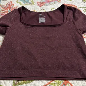 All In Motion size small pullover long sleeve tight fit cropped active top shiny thumbnail 2