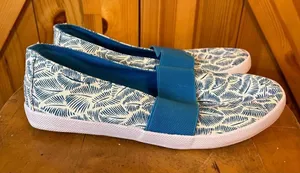Lam Women's Sz.7.5 slip on slide sneaker shoes feather blue comfort VGUC thumbnail 1