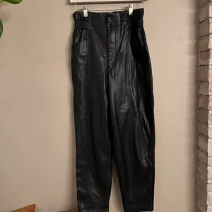 MADEWELL Vegan Leather Pull-On Paperbag Pants‎ thumbnail 3