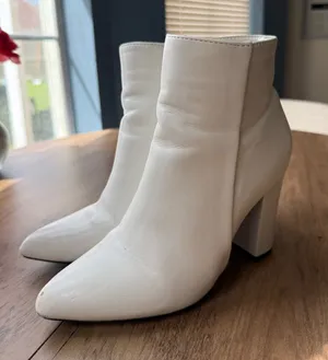 White Boots size 6 thumbnail 1