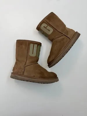 Ugg Boots Classic Short Rubber Logo Bold Spell Out Leather Chestnut Tan Gold thumbnail 5
