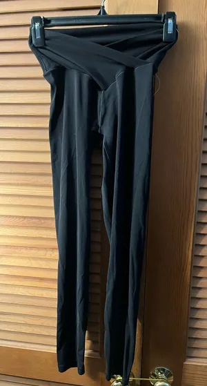 aerie offline by aerie real me 7/8 leggings high rise in black size small thumbnail 1